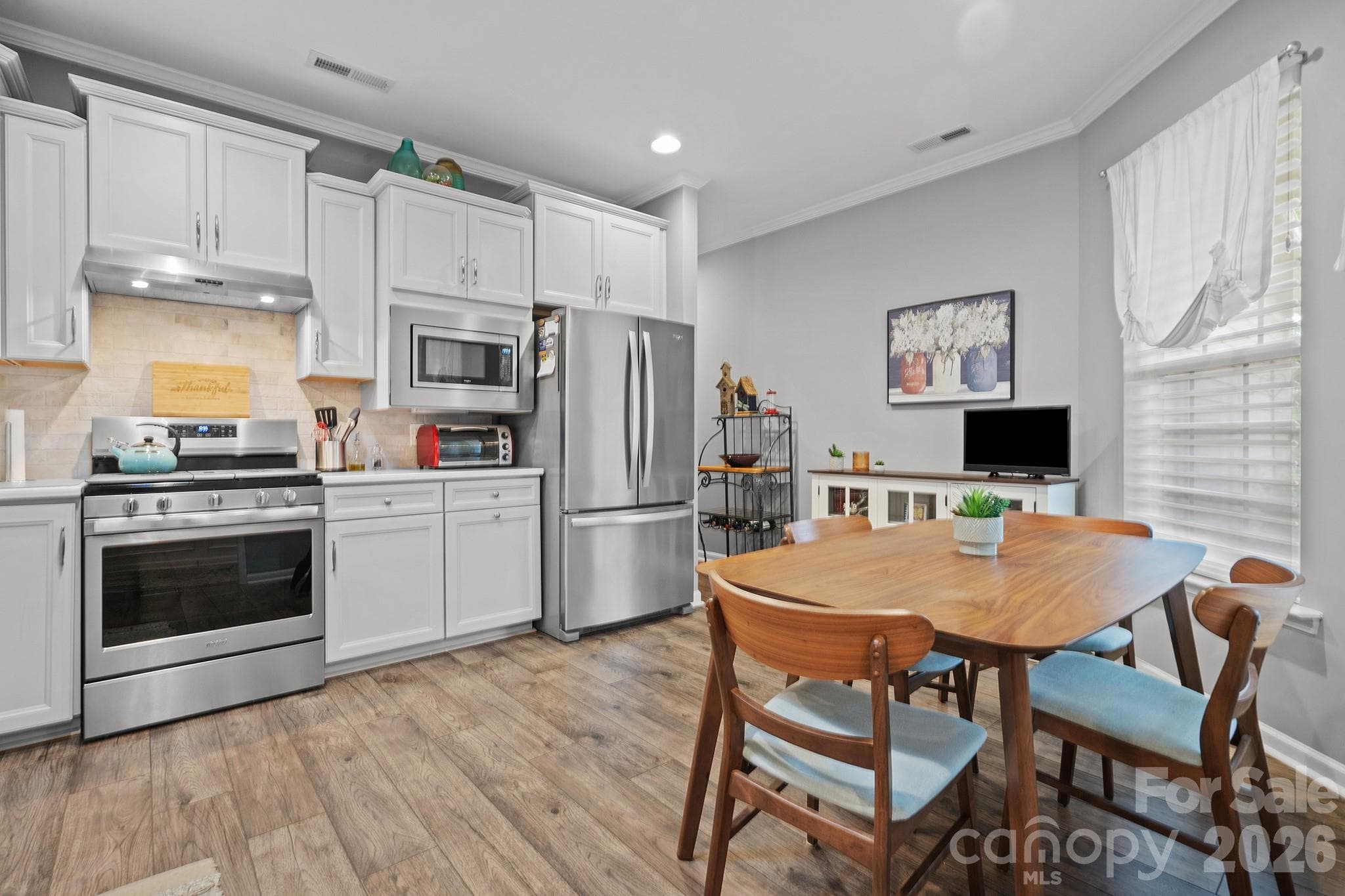 Kitchen. Quartz Countertops, Gas Stove. Refrigerator included. - 1018 Kirby Drive, Fort Mill