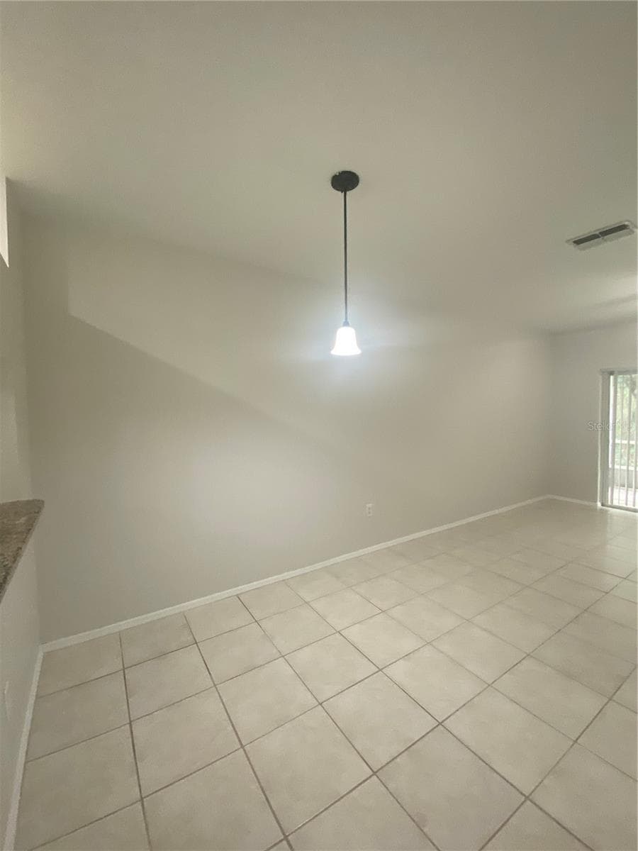 Townhouse at 8547 HUNTERS KEY CIR, TAMPA, photo 6 of 25