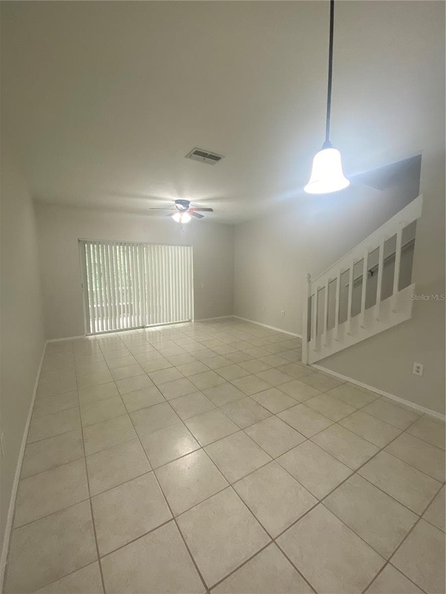 Townhouse at 8547 HUNTERS KEY CIR, TAMPA, photo 8 of 25