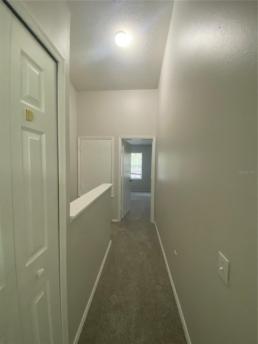 Townhouse at 8547 HUNTERS KEY CIR, TAMPA, photo 11 of 25