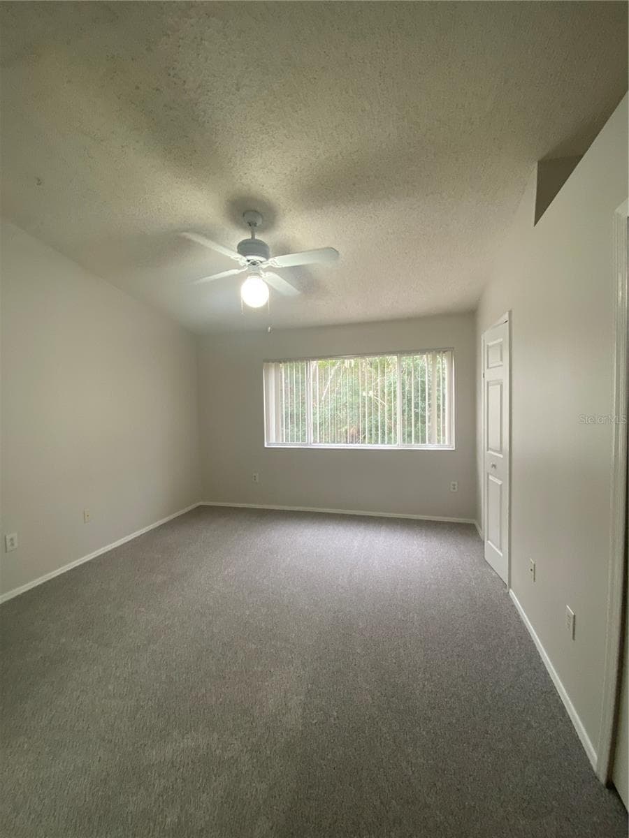 Townhouse at 8547 HUNTERS KEY CIR, TAMPA, photo 12 of 25