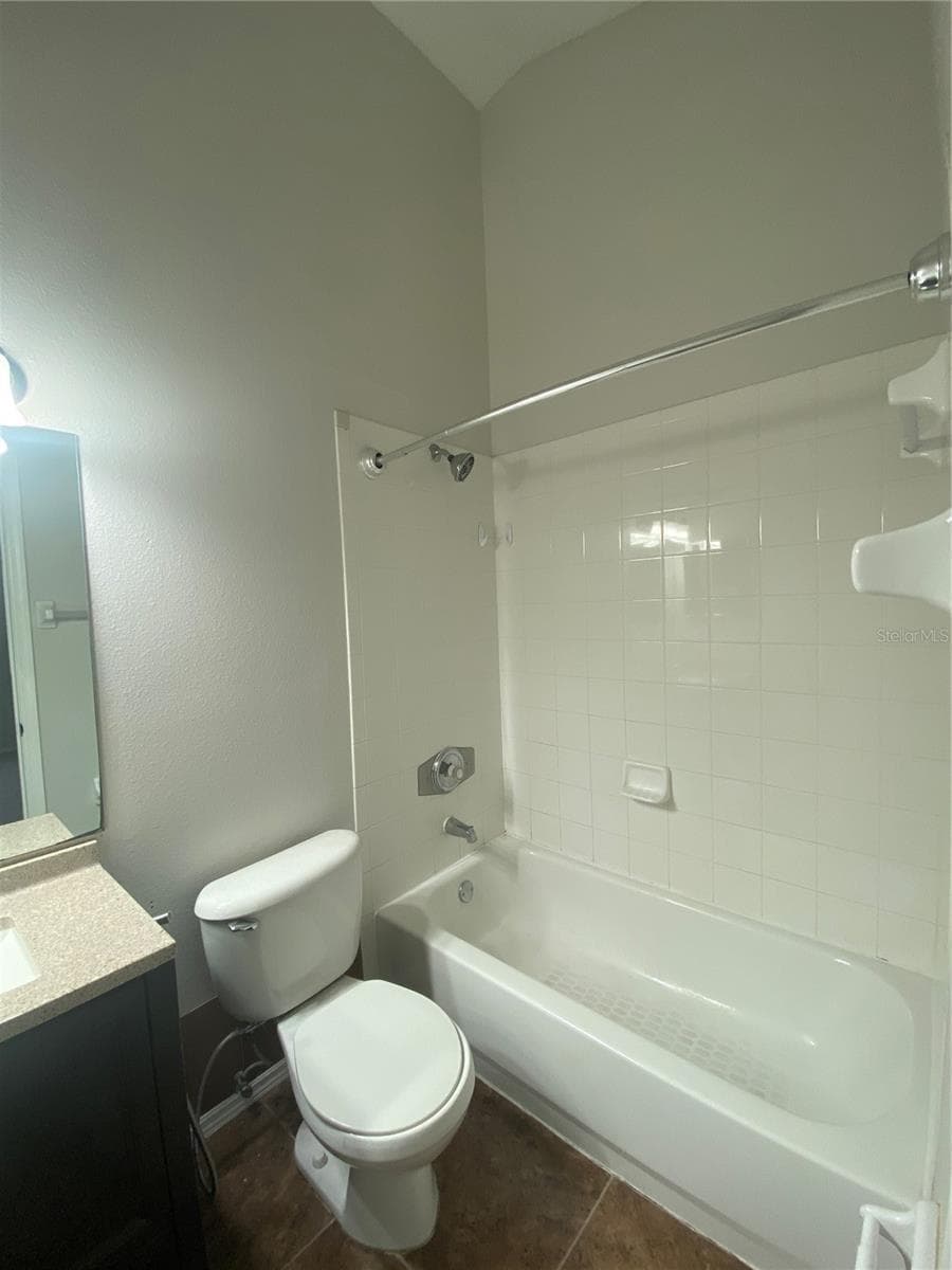 Townhouse at 8547 HUNTERS KEY CIR, TAMPA, photo 14 of 25