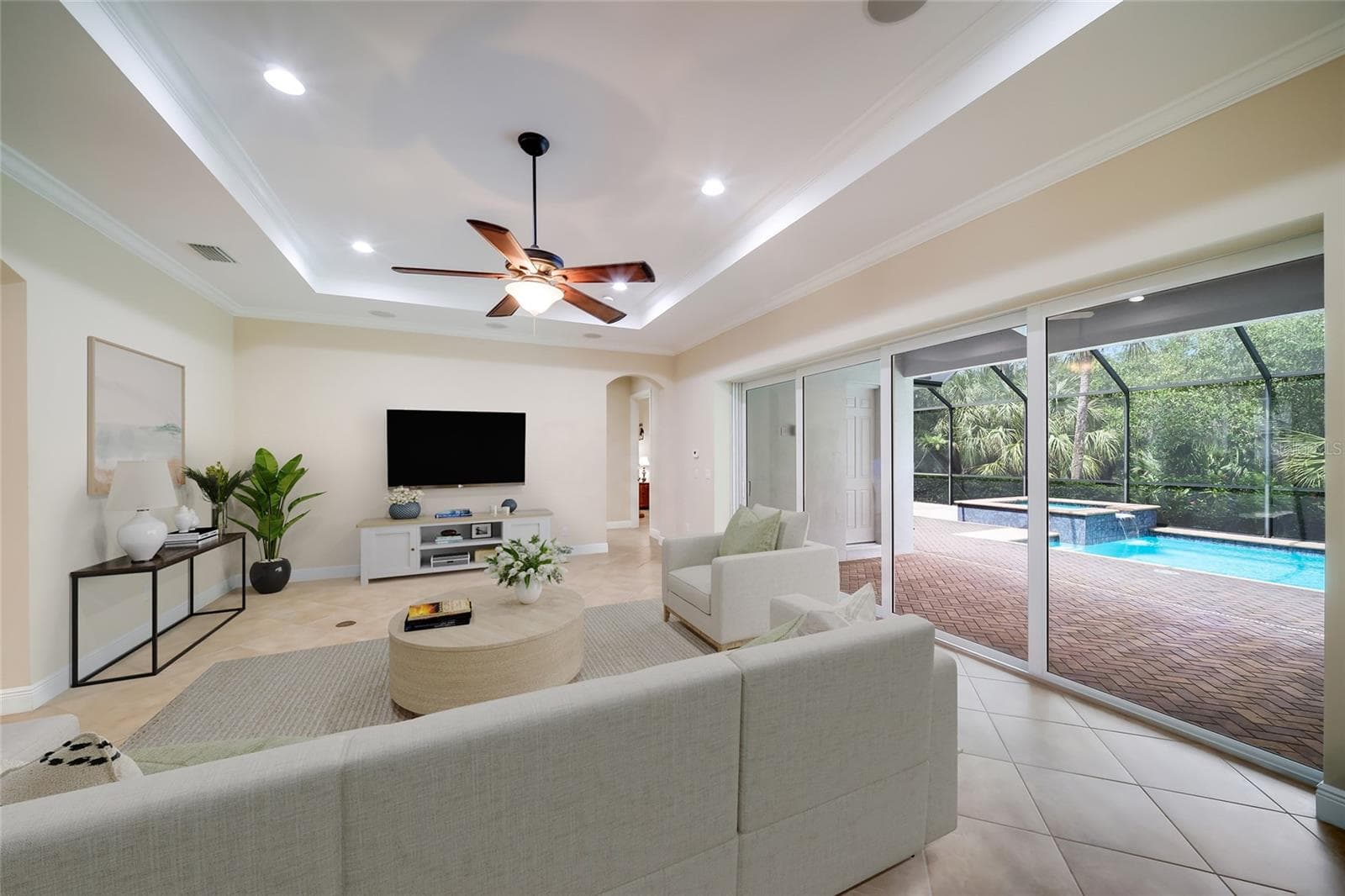 Single Family Residence at 921 RIVERSCAPE ST, BRADENTON, photo 4 of 89