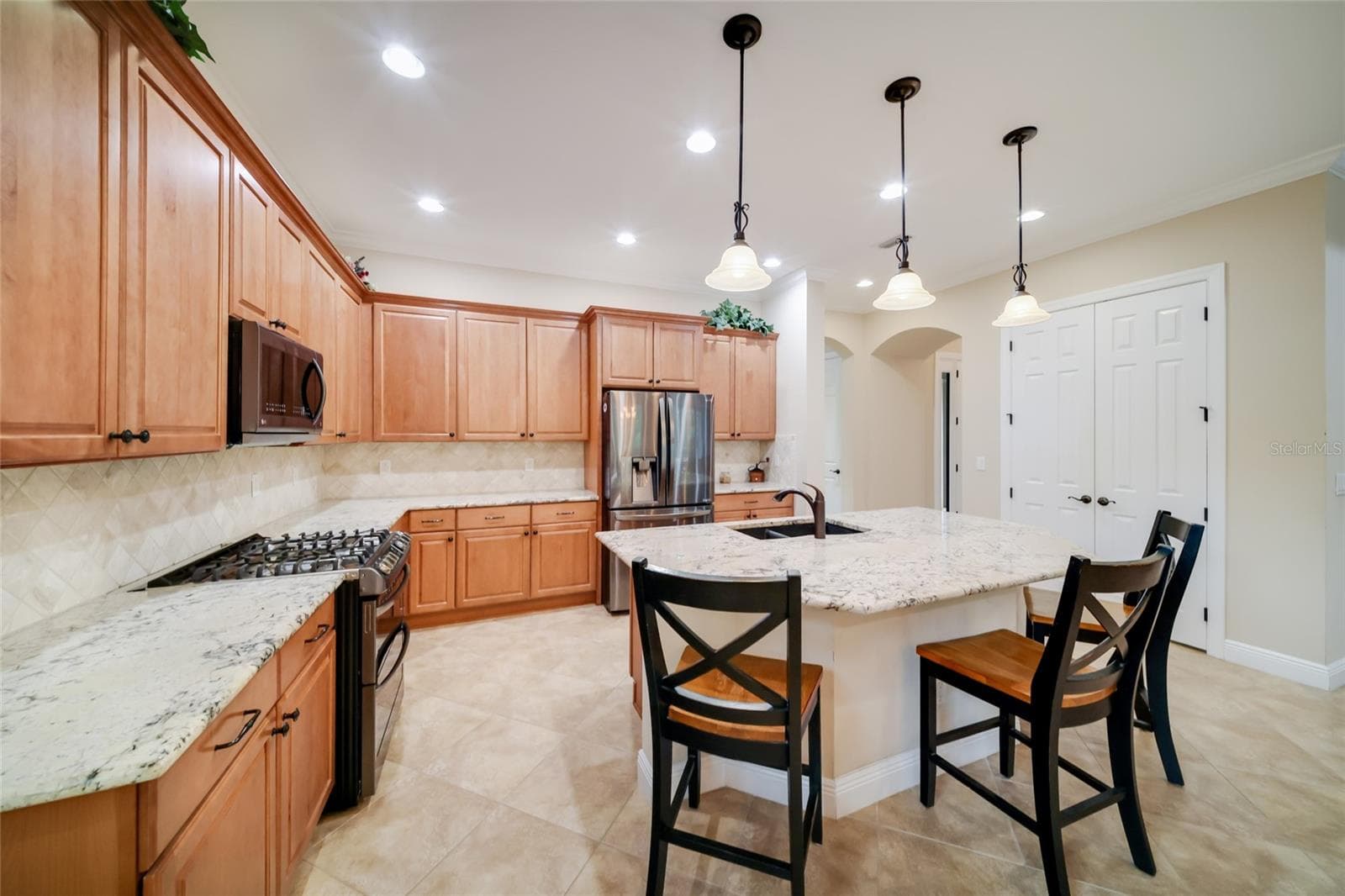 Single Family Residence at 921 RIVERSCAPE ST, BRADENTON, photo 9 of 89