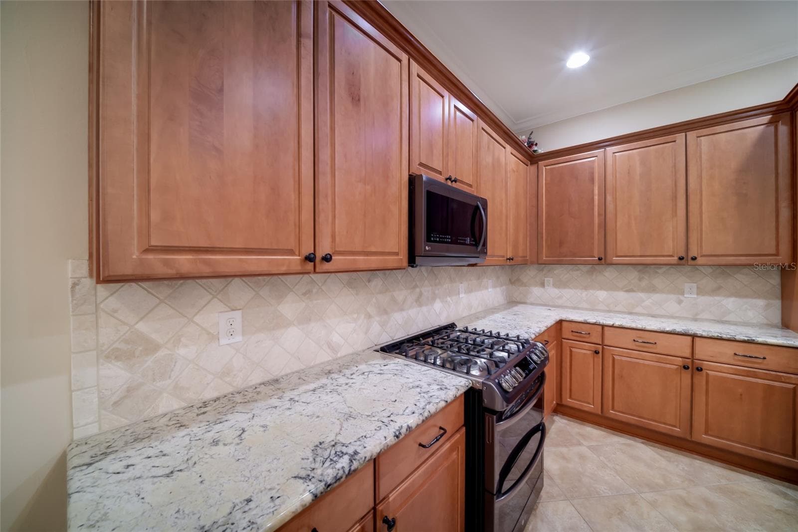 Single Family Residence at 921 RIVERSCAPE ST, BRADENTON, photo 11 of 89