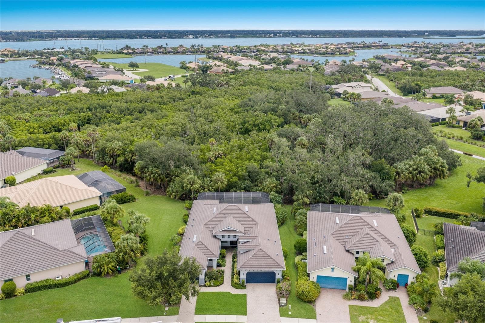 Single Family Residence at 921 RIVERSCAPE ST, BRADENTON, photo 40 of 89