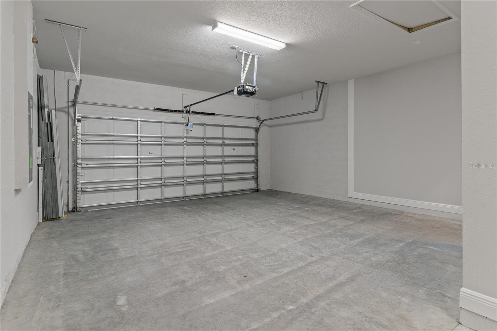 3 Car Garage - Tandem Style - 11920 RICHMOND TRL, PARRISH