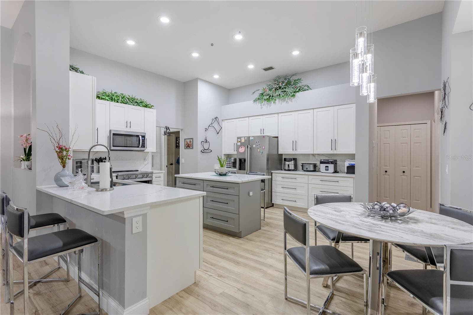 Single Family Residence at 1837 MORGANS MILL CIR, ORLANDO, photo 11 of 39