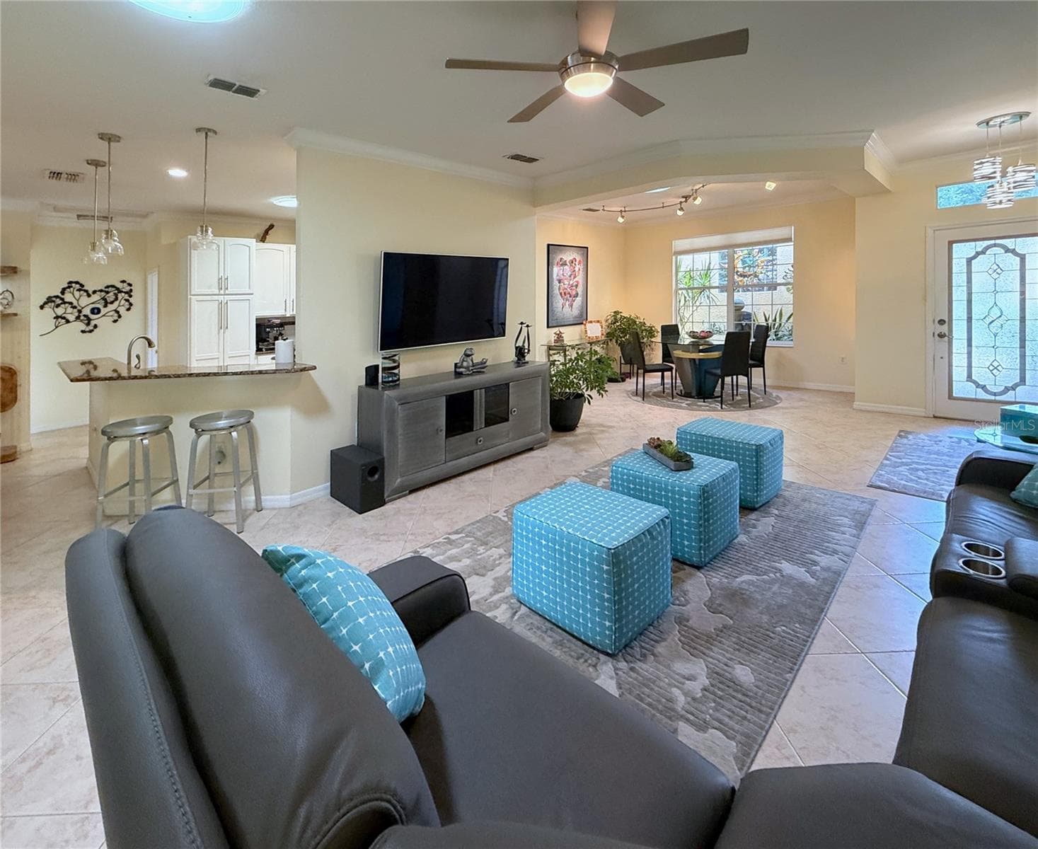 Spacious Living Room - 157 SORRENTO RD, POINCIANA