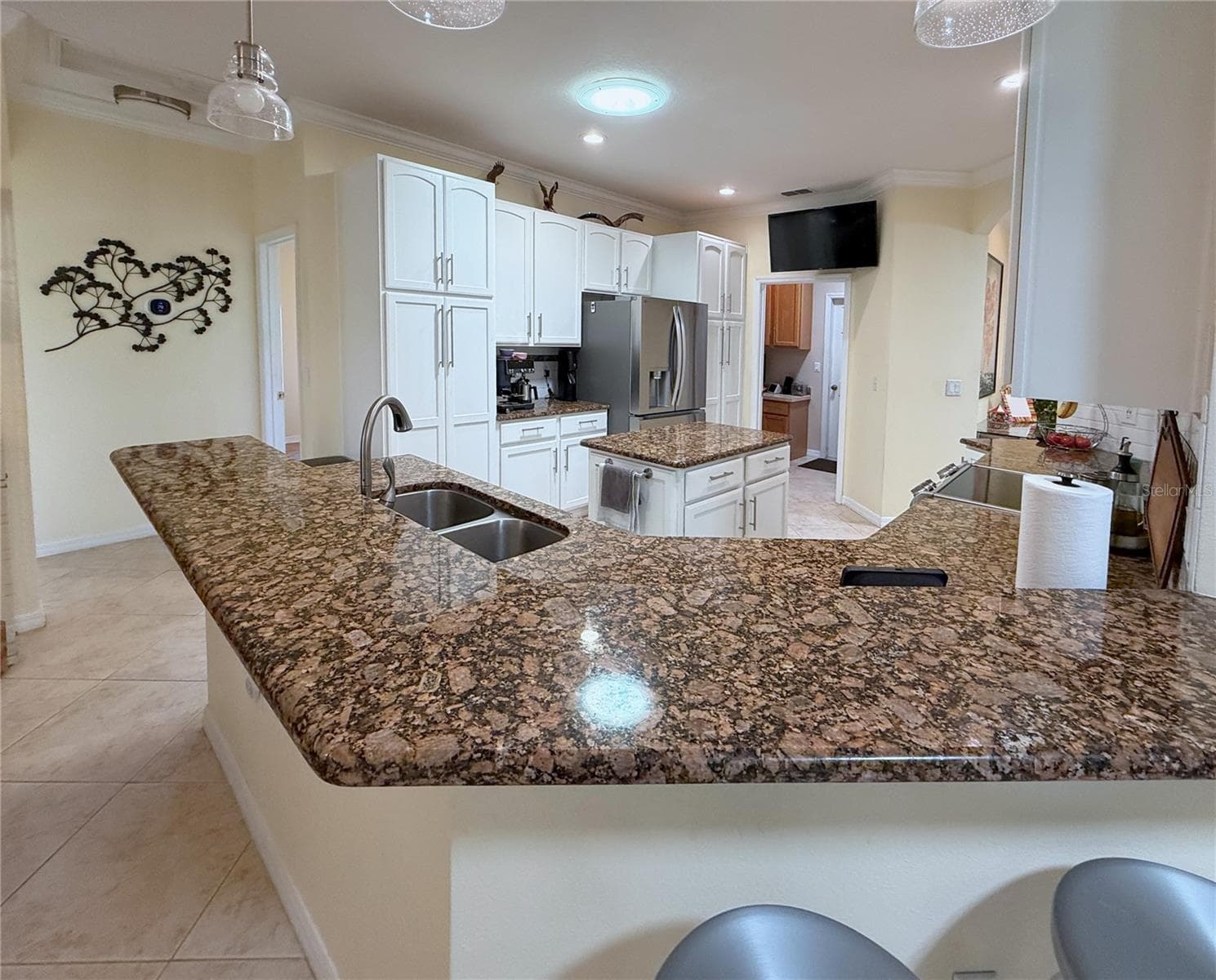 Breakfast Bar - 157 SORRENTO RD, POINCIANA