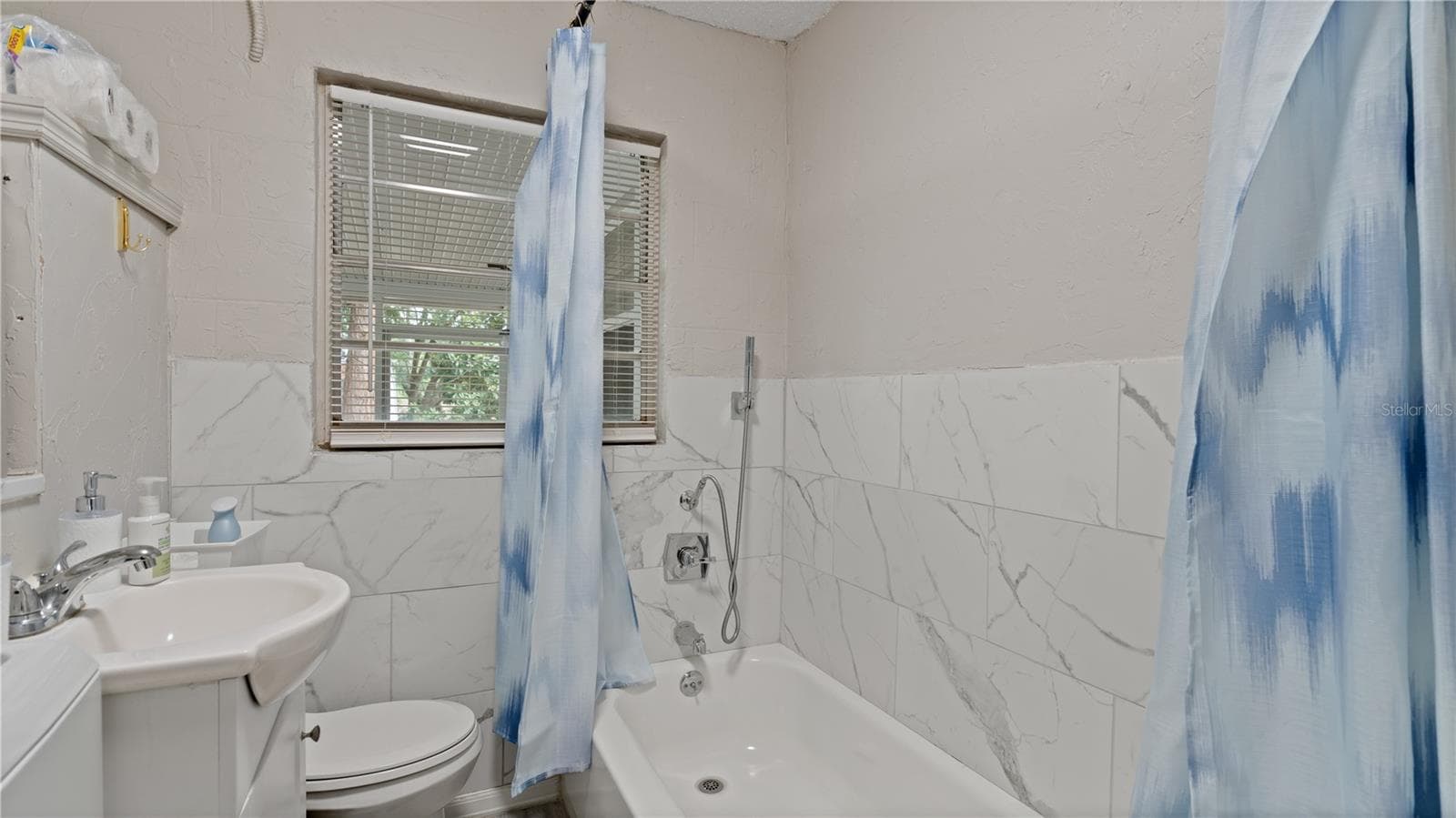 Bath 2 - 1124 W DESOTO ST, CLERMONT