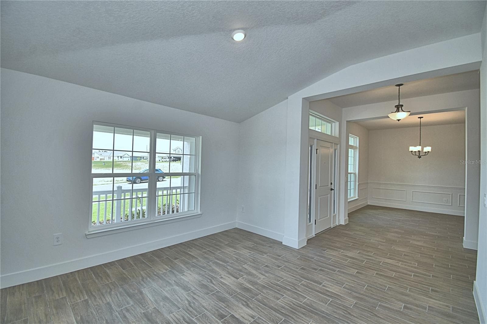 Single Family Residence at 5421 WATERSIDE DR, AUBURNDALE, photo 8 of 71