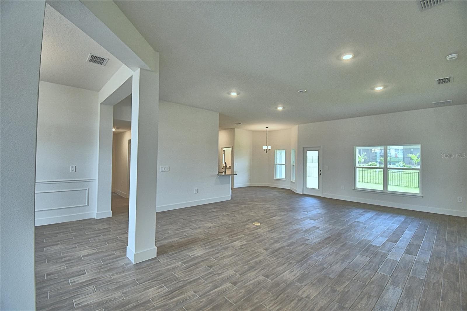 Single Family Residence at 5421 WATERSIDE DR, AUBURNDALE, photo 13 of 71