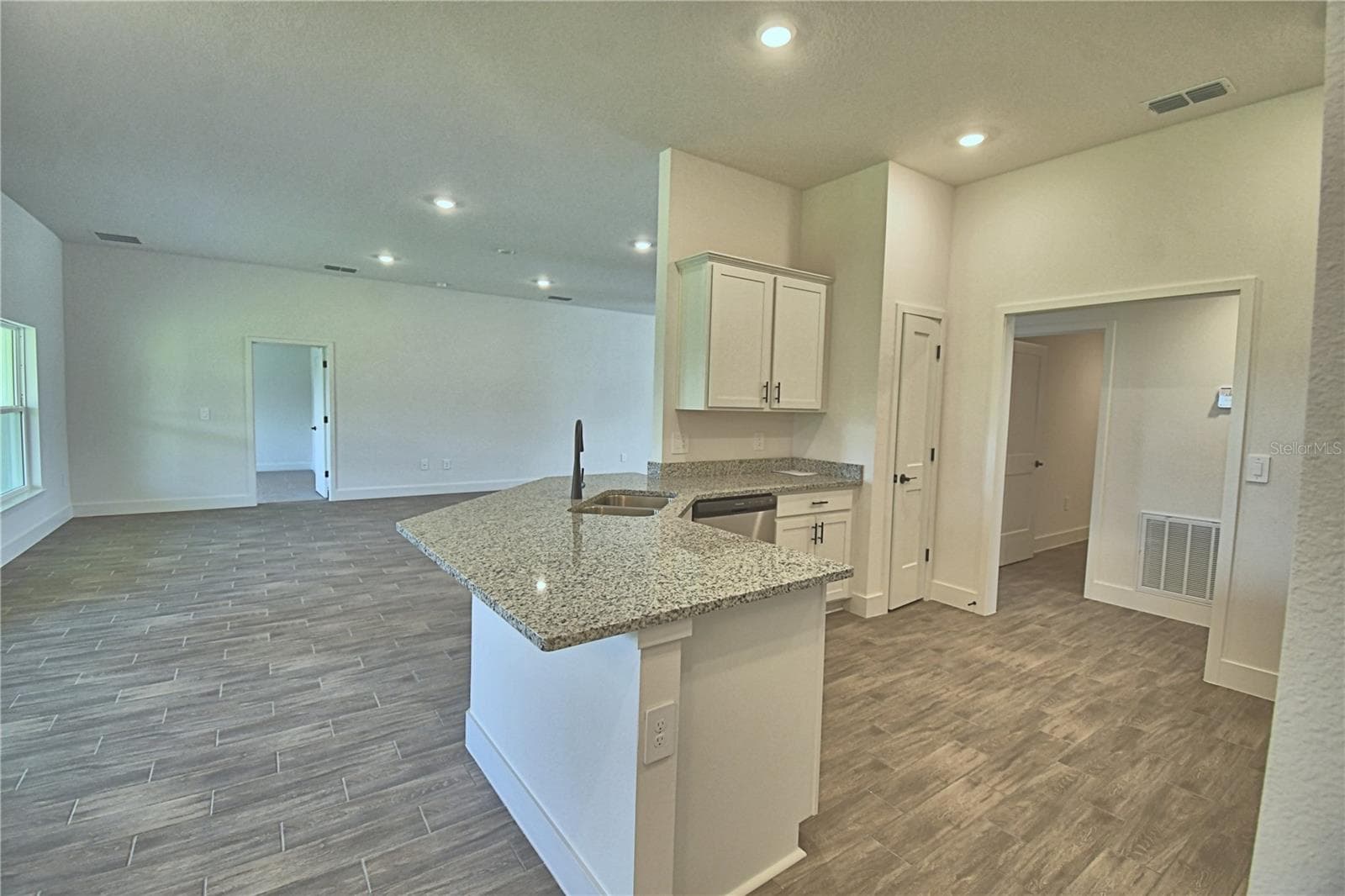 Single Family Residence at 5421 WATERSIDE DR, AUBURNDALE, photo 17 of 71