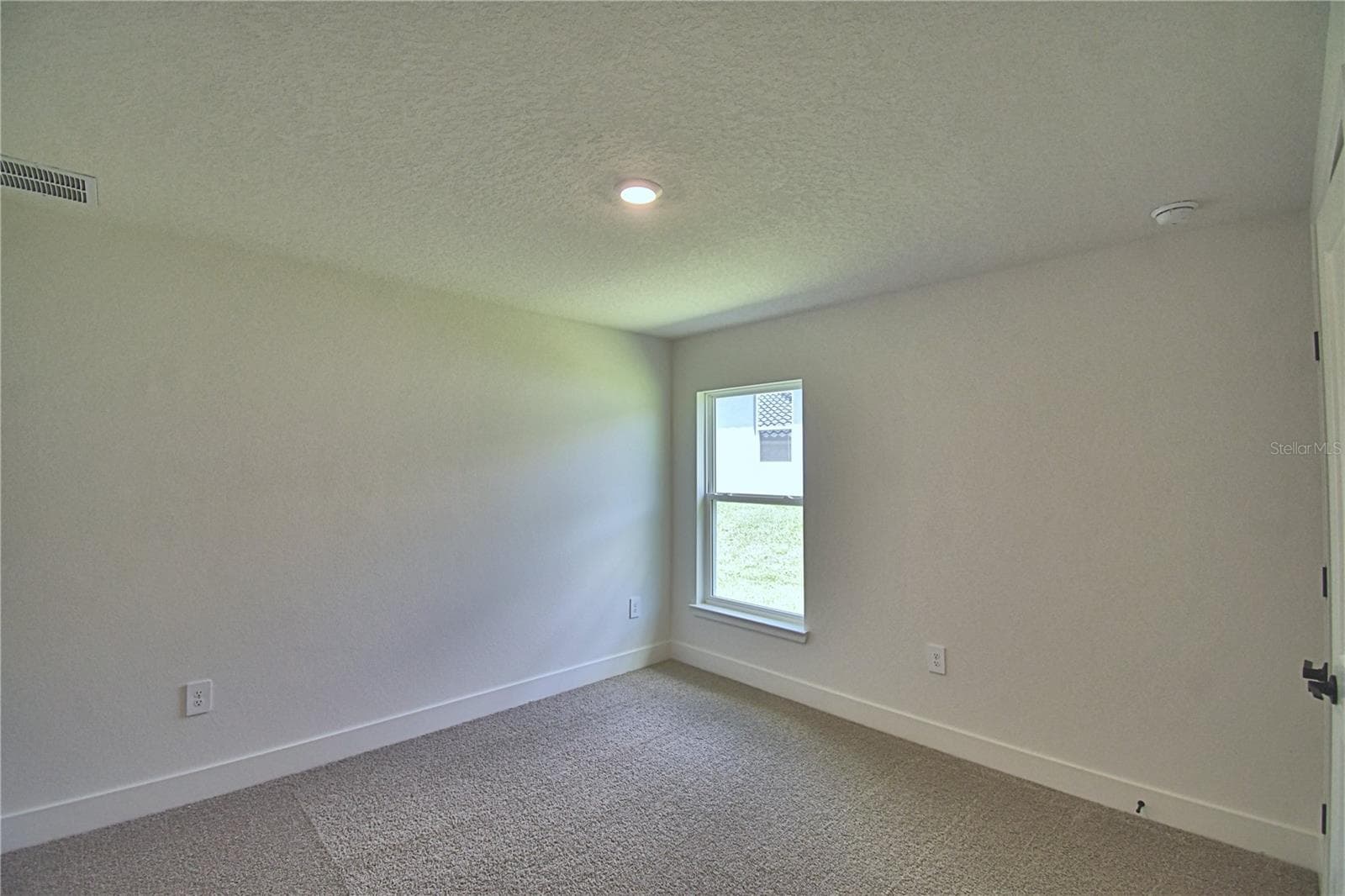 Single Family Residence at 5421 WATERSIDE DR, AUBURNDALE, photo 32 of 71