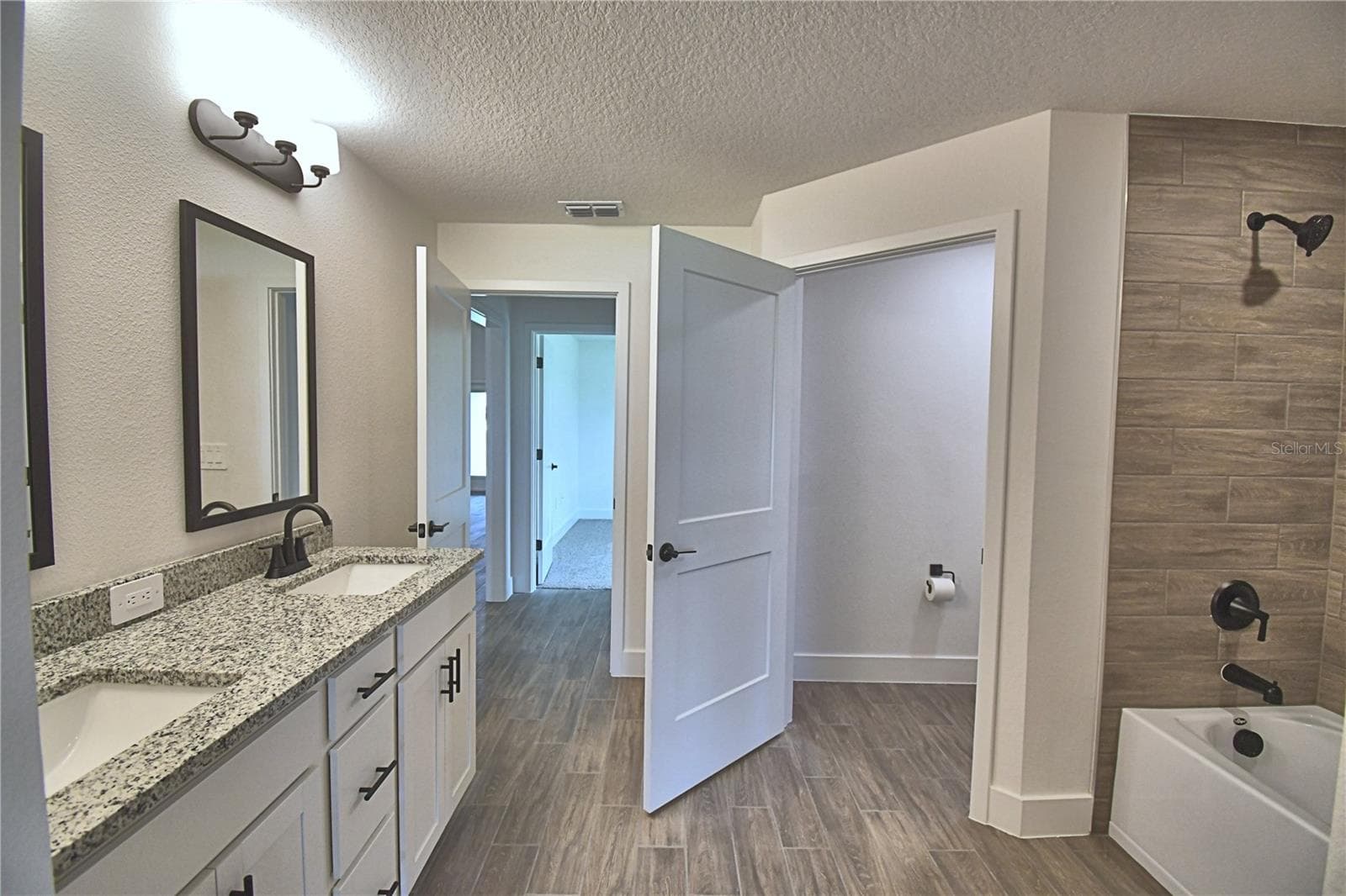 Single Family Residence at 4705 GRANDVIEW GLEN DR, AUBURNDALE, photo 39 of 144