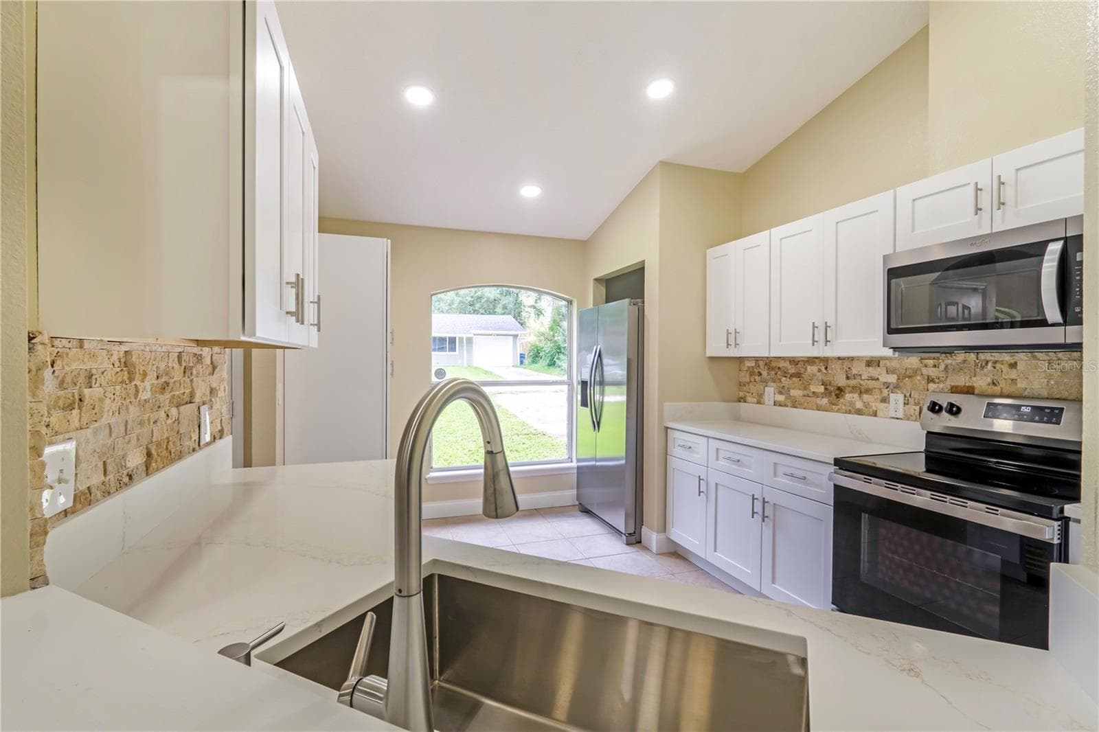 Single Family Residence at 1260 2ND ST, ORANGE CITY, photo 7 of 33