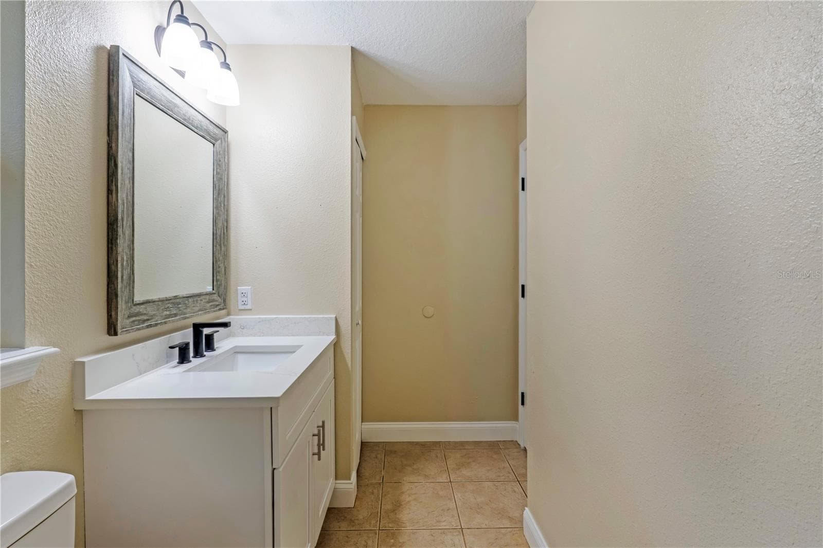 Single Family Residence at 1260 2ND ST, ORANGE CITY, photo 15 of 33