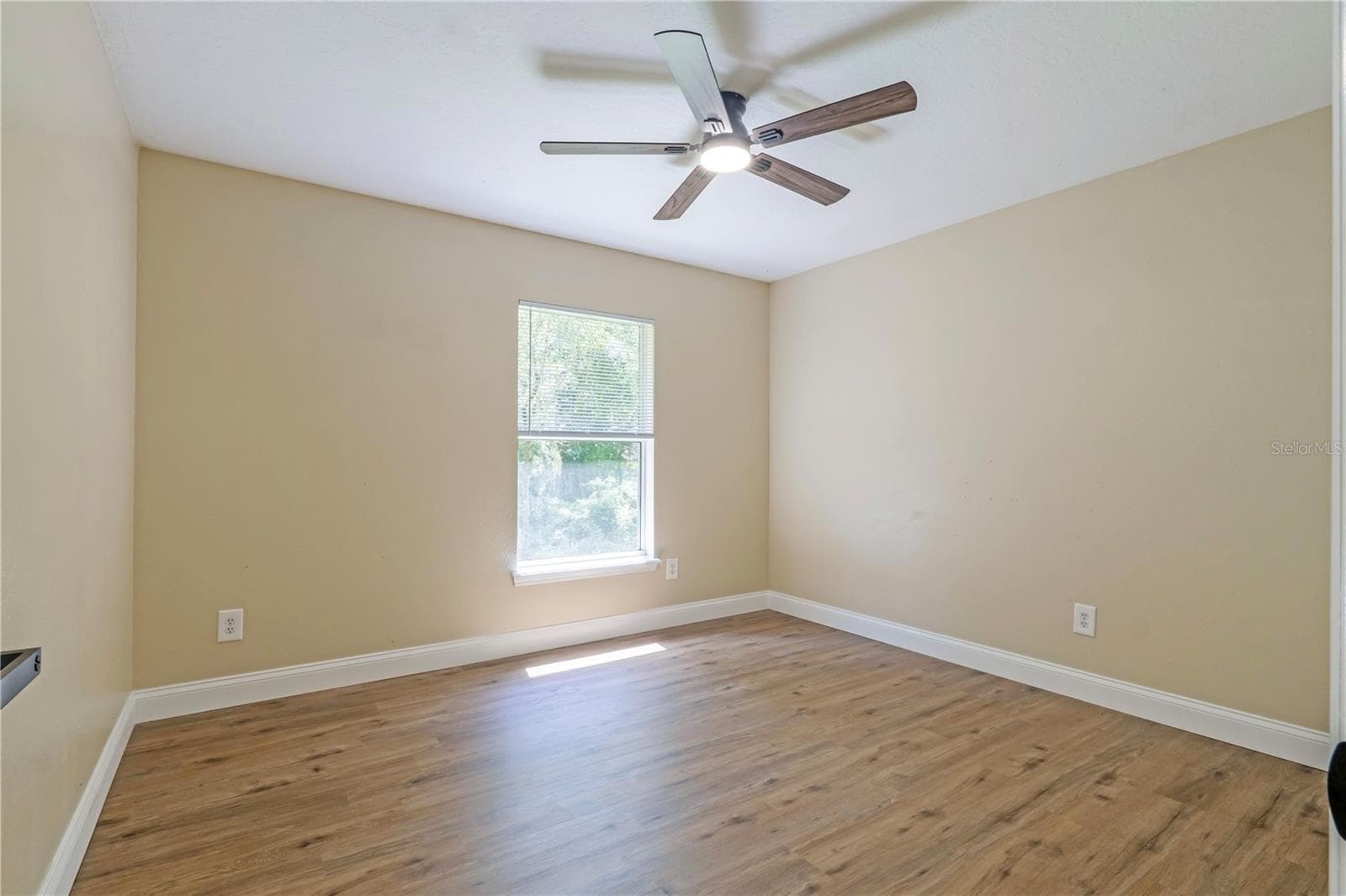 Single Family Residence at 1260 2ND ST, ORANGE CITY, photo 22 of 33