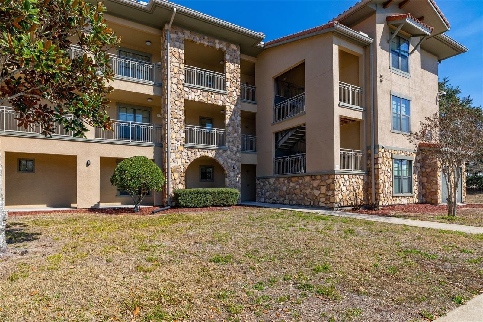 901 CHARO PKWY #716