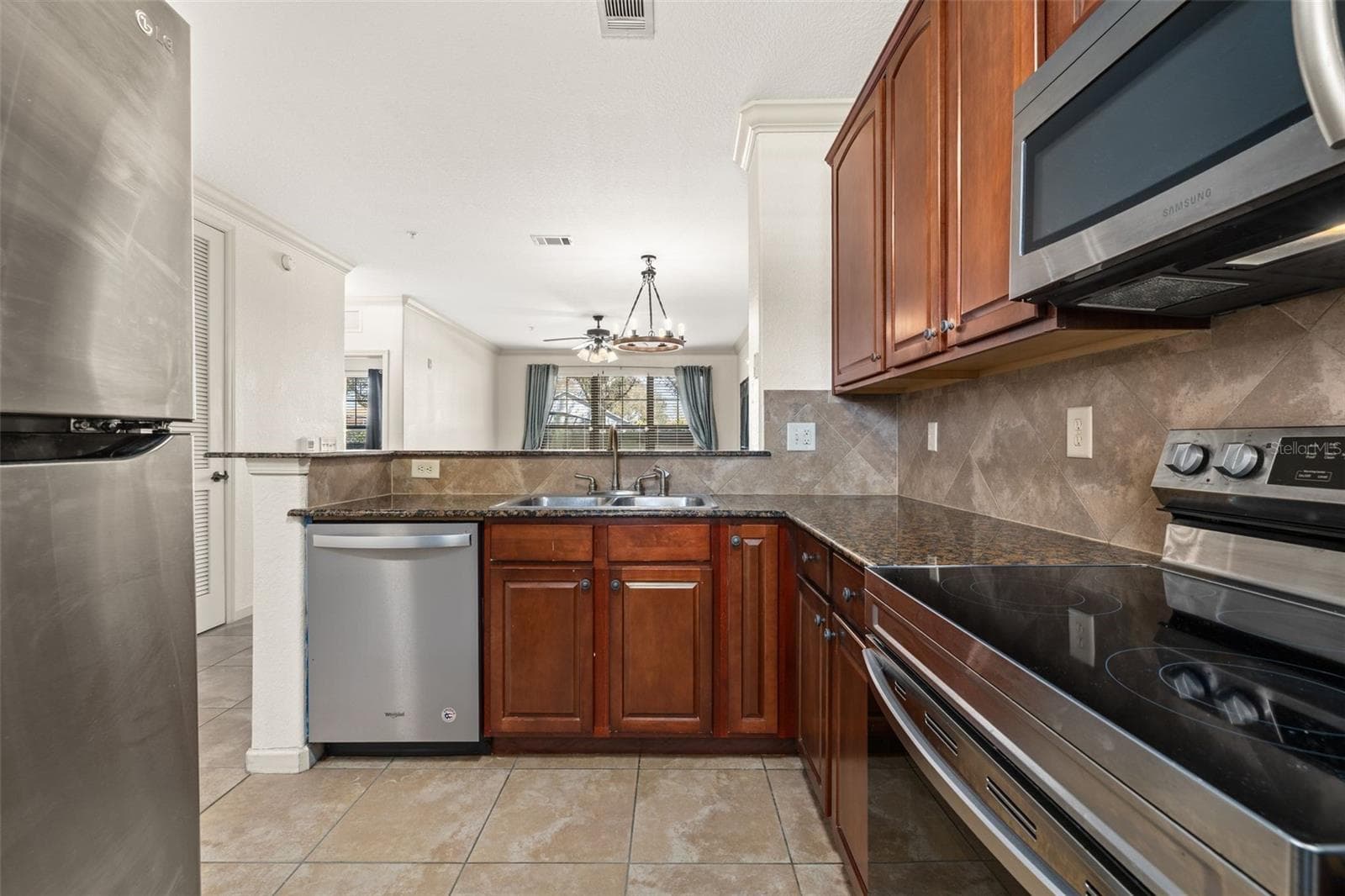 Condominium at 901 CHARO PKWY #716, DAVENPORT, photo 6 of 34