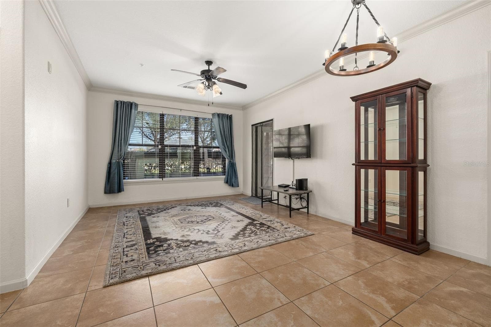 Living space - 901 CHARO PKWY #716, DAVENPORT