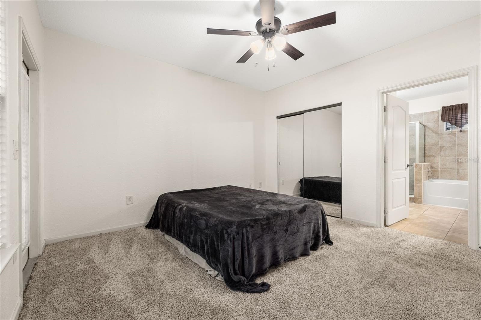 Primary suite - 901 CHARO PKWY #716, DAVENPORT