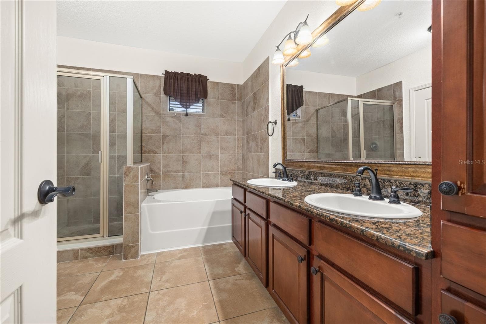 En suite in the primary - 901 CHARO PKWY #716, DAVENPORT