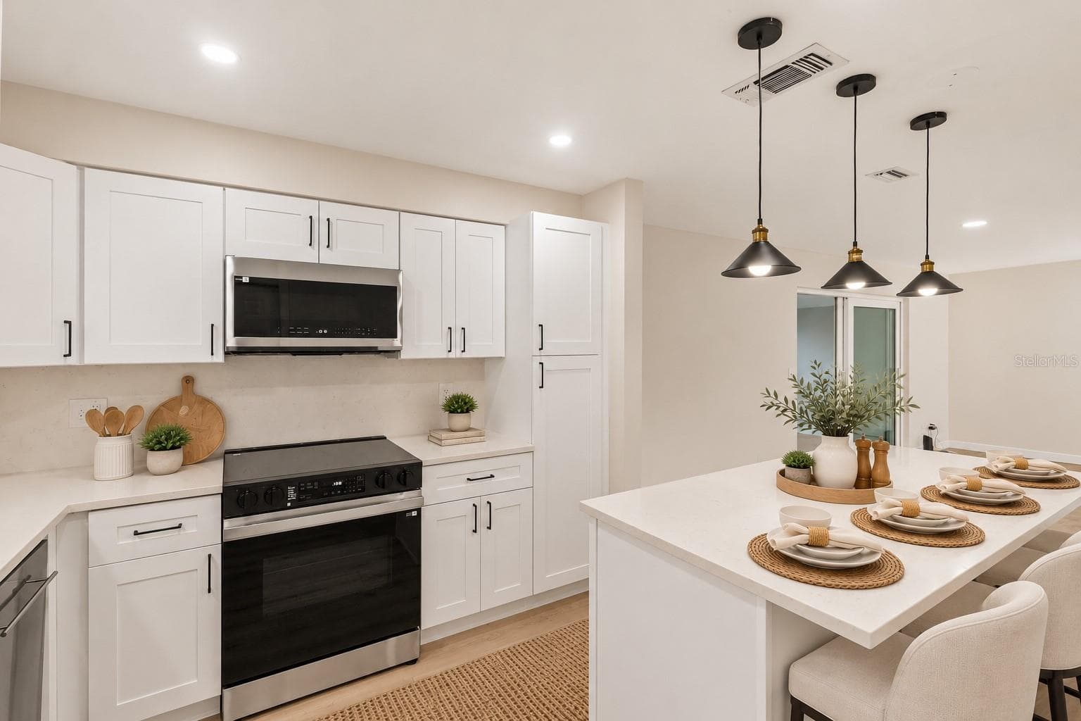Single Family Residence at 2040 FOREST DR, CLEARWATER, photo 14 of 24