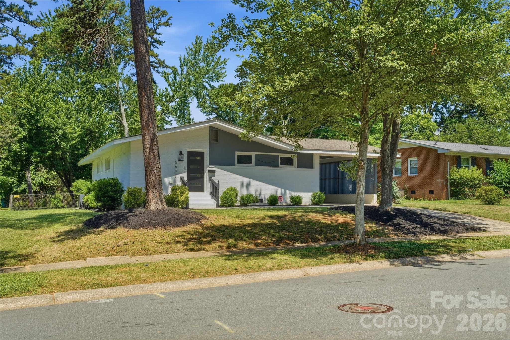 Single Family Residence at 3633 Rosehaven Drive, Charlotte, photo 2 of 43