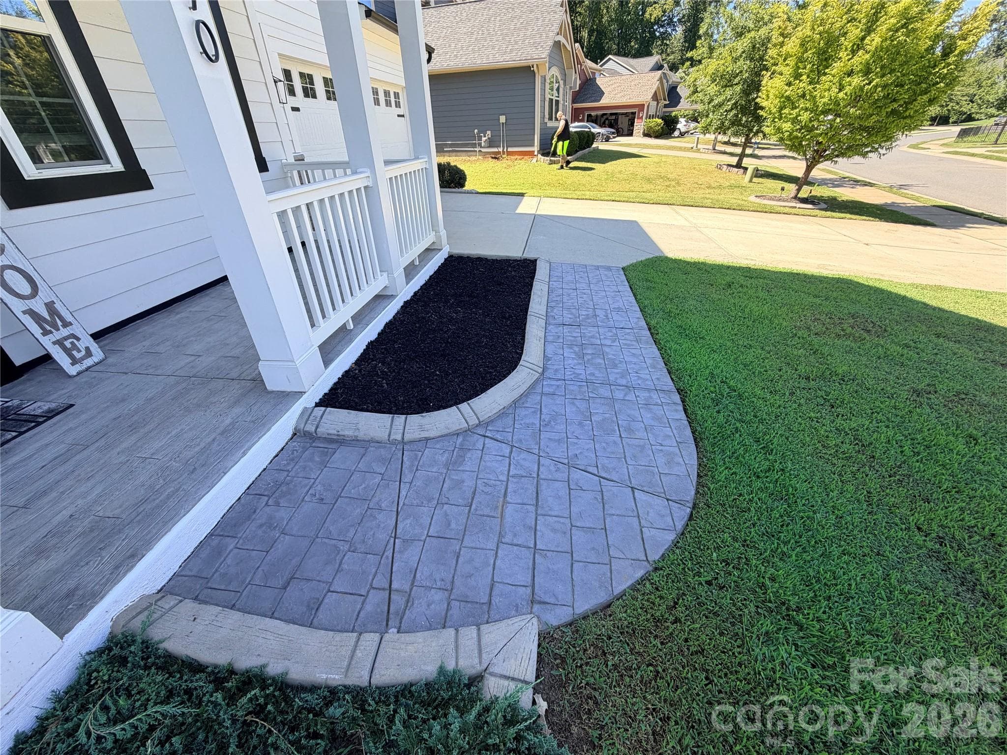 Stamped concrete walkway - 5070 Watersail Way, Lake Wylie