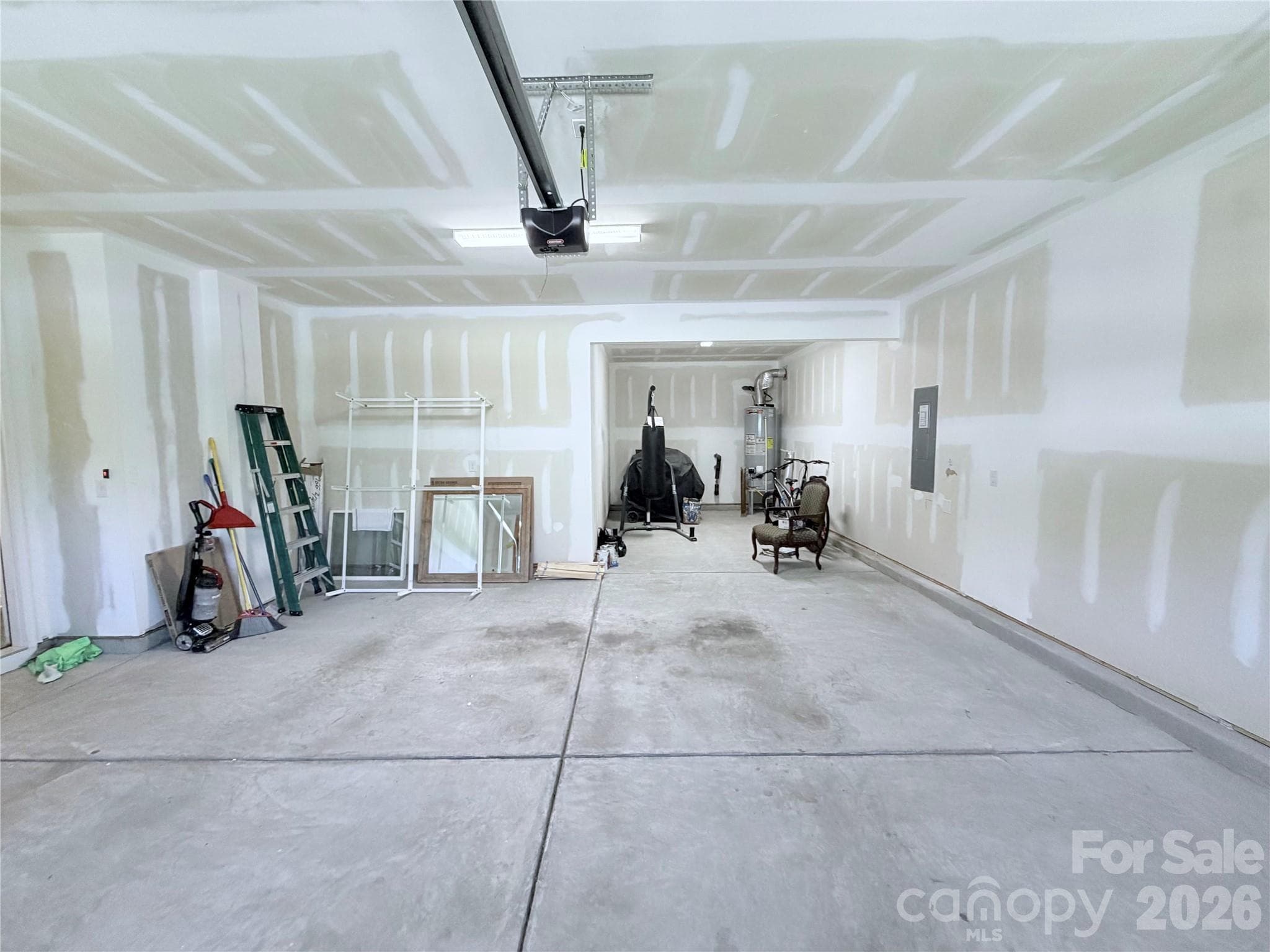 Tandem Garage - 5070 Watersail Way, Lake Wylie