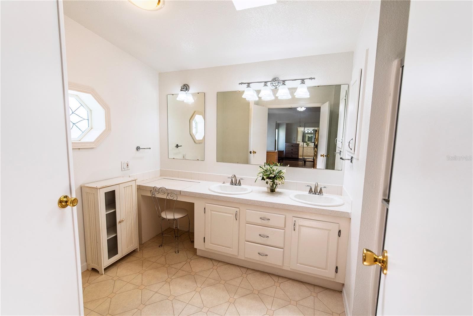 Master Bathroom - 14 HOLLAND DR, PUNTA GORDA