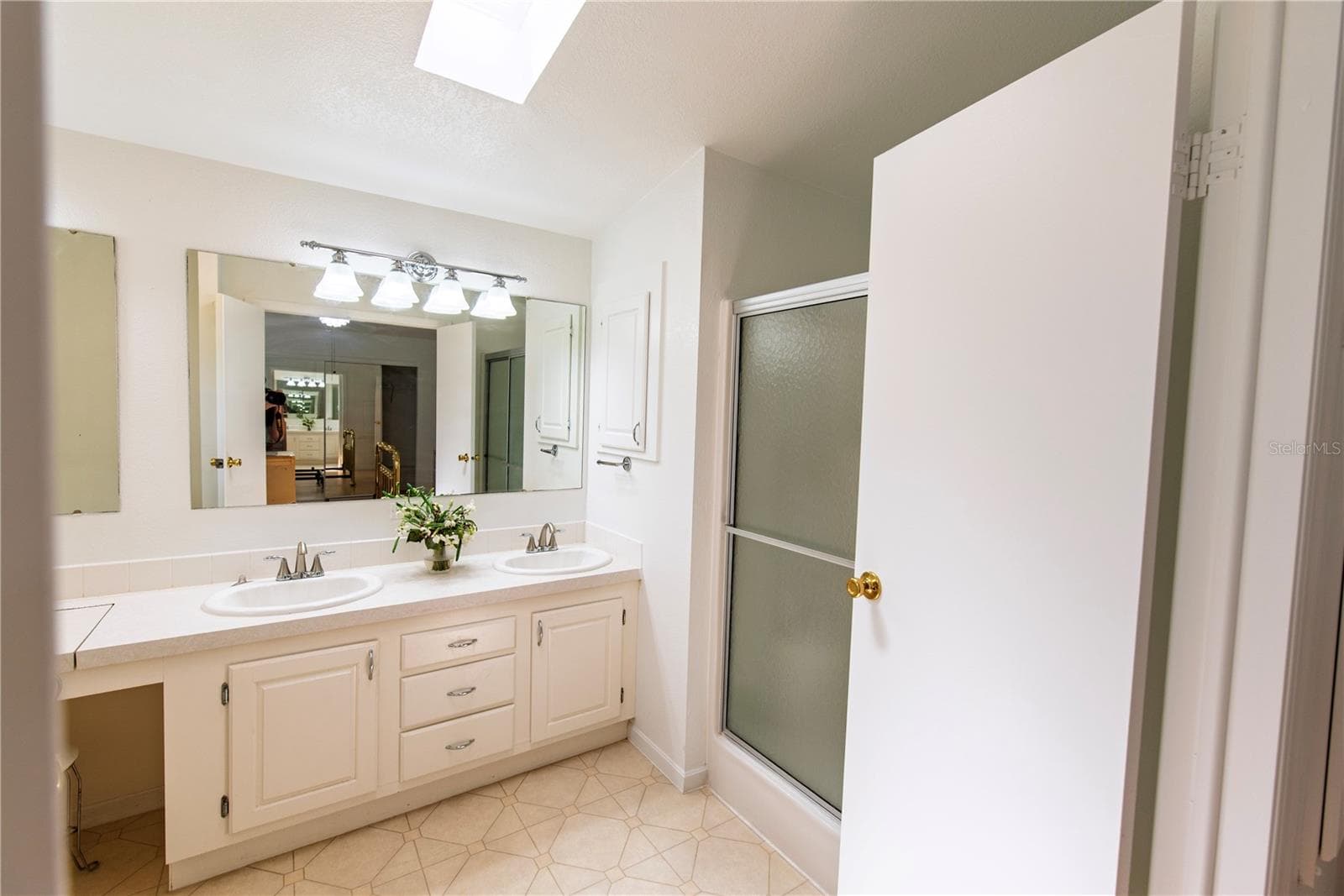 Master Bathroom - 14 HOLLAND DR, PUNTA GORDA