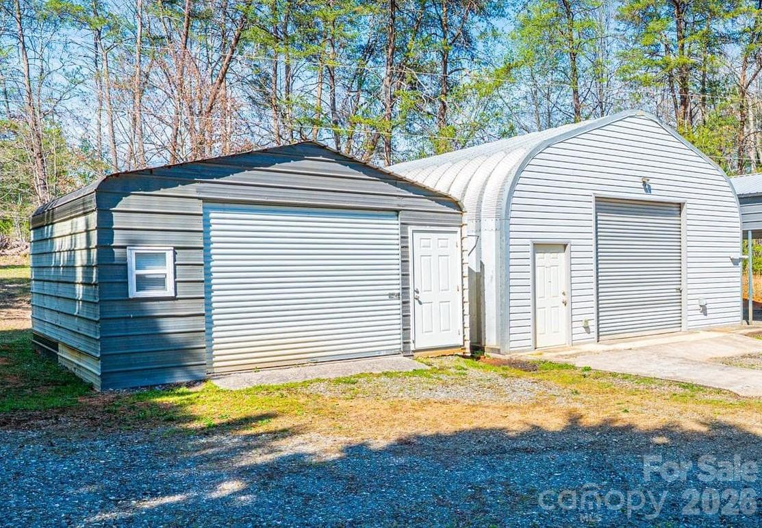 Single Family Residence at 2681 Tumbleweed Drive, Lenoir, photo 5 of 49