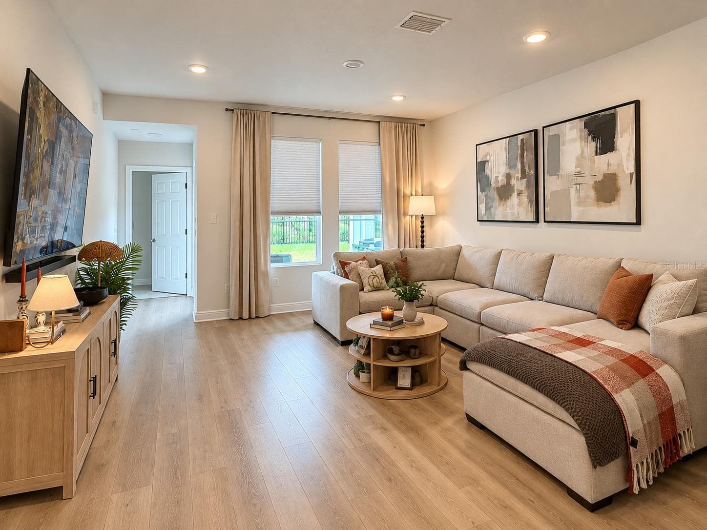 Single Family Residence at 5936 GOLDEN NETTLE DR, APOLLO BEACH, photo 2 of 10
