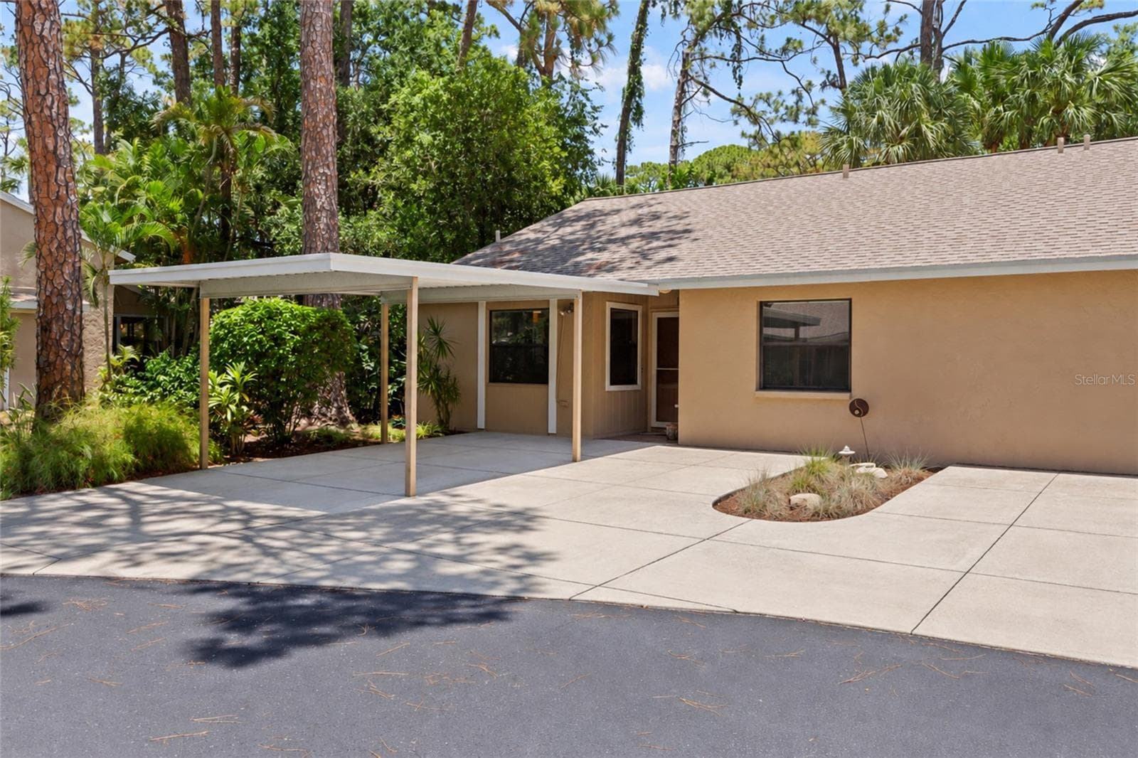 Condominium at 4845 VILLAGE GARDENS DR #177, SARASOTA, photo 2 of 27
