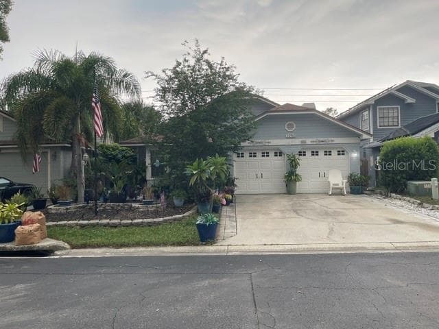 2250 SPRINGWOOD CIR W