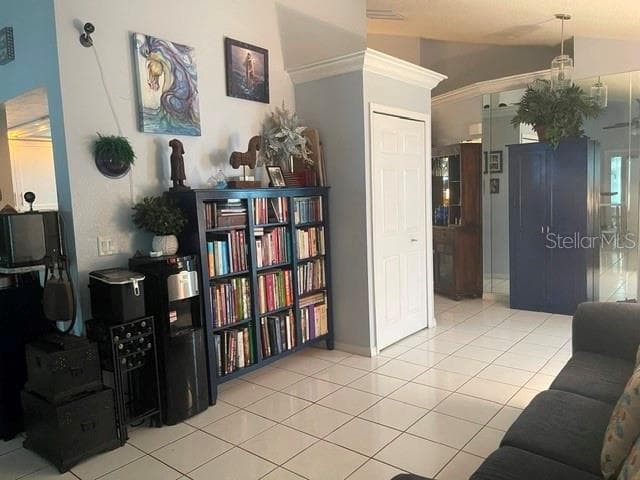Entrance sitting room - 2250 SPRINGWOOD CIR W, CLEARWATER