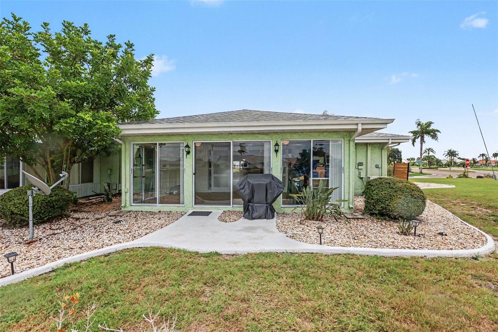 Single Family Residence at 385 CLUB MANOR DR, SUN CITY CENTER, photo 32 of 32