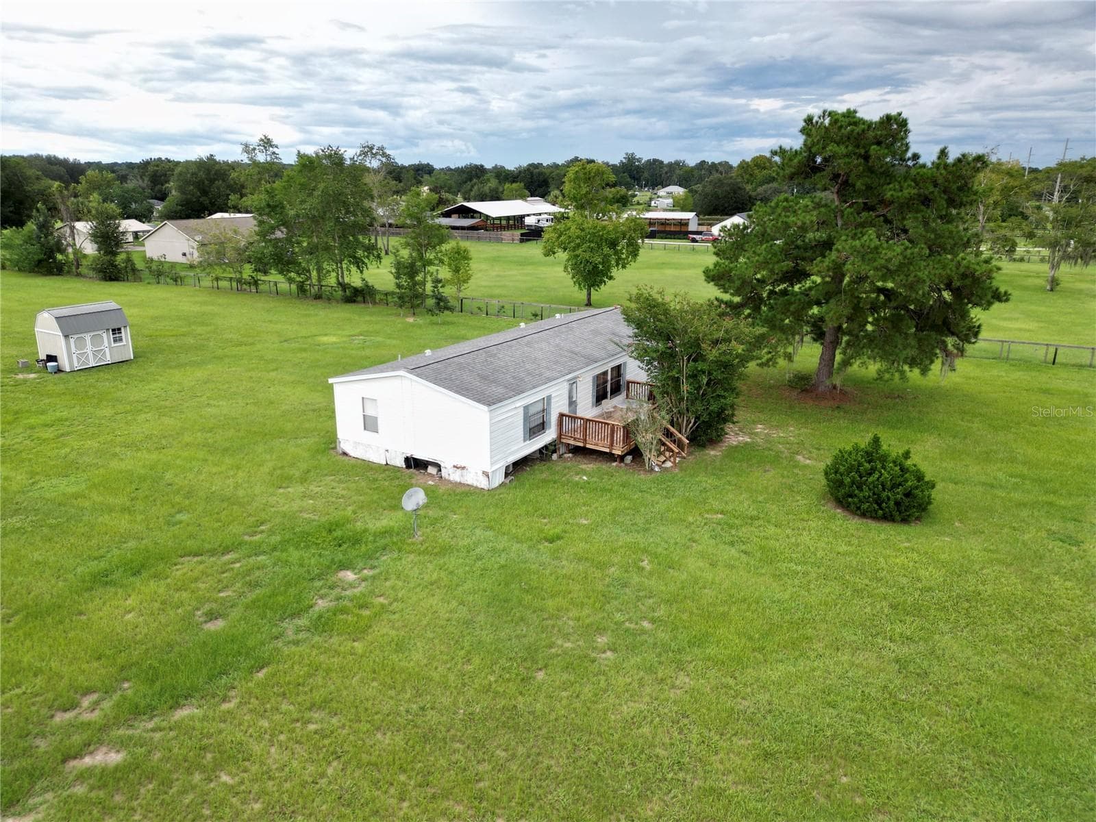 Manufactured Home at 1401 SW 145TH ST, OCALA, photo 9 of 33