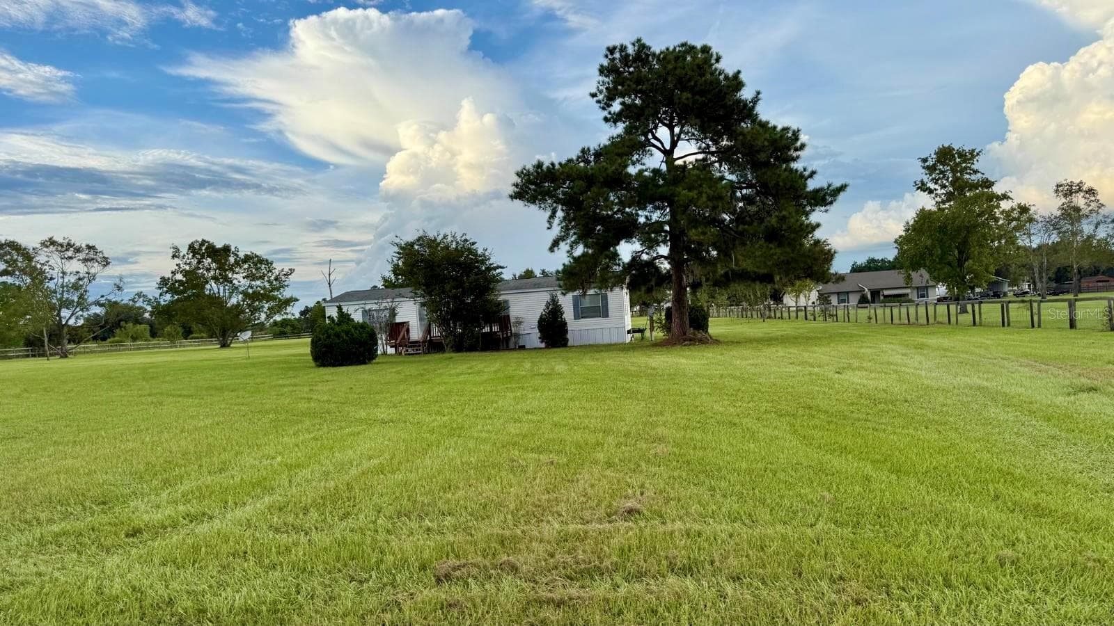 Manufactured Home at 1401 SW 145TH ST, OCALA, photo 15 of 33