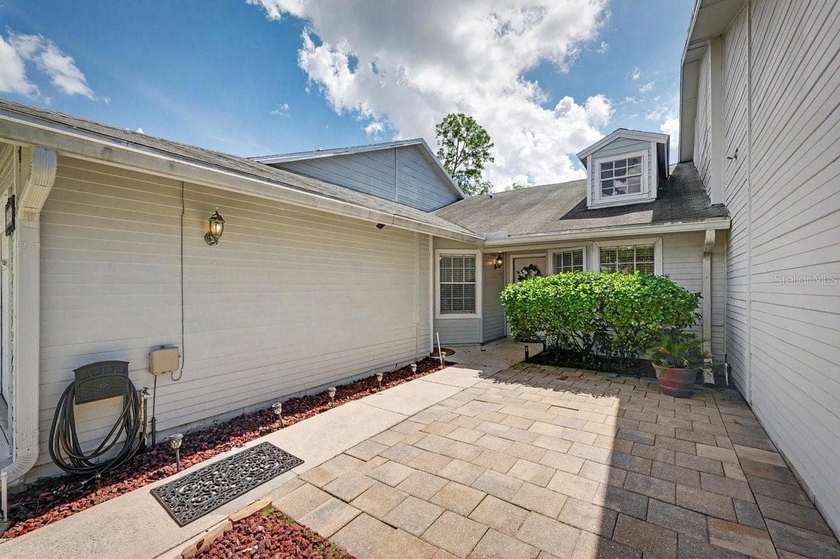 Townhouse at 4574 WANDERING OAKS CT, JACKSONVILLE, photo 2 of 35
