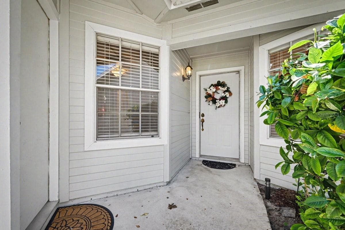 Townhouse at 4574 WANDERING OAKS CT, JACKSONVILLE, photo 5 of 35
