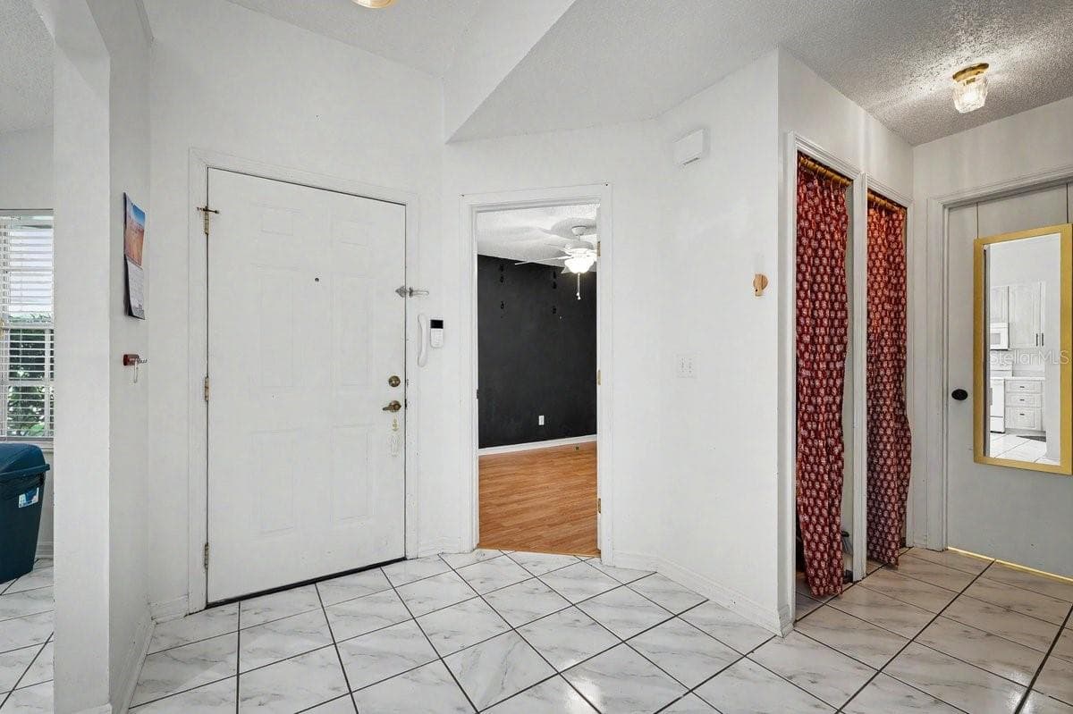 Townhouse at 4574 WANDERING OAKS CT, JACKSONVILLE, photo 9 of 35