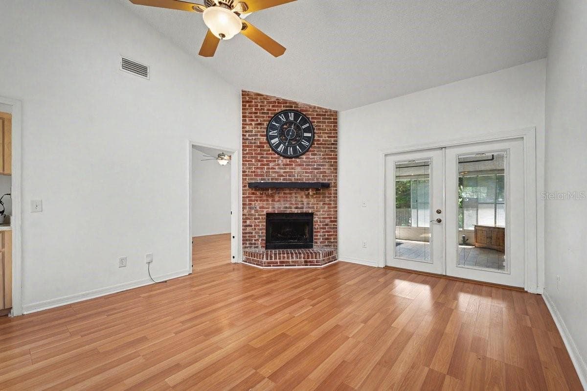 Townhouse at 4574 WANDERING OAKS CT, JACKSONVILLE, photo 13 of 35