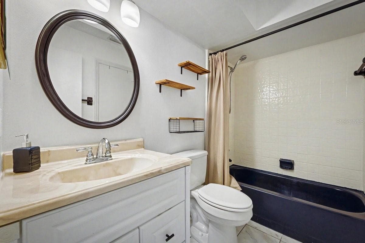Townhouse at 4574 WANDERING OAKS CT, JACKSONVILLE, photo 14 of 35