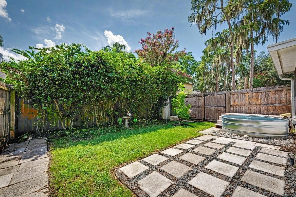 Townhouse at 4574 WANDERING OAKS CT, JACKSONVILLE, photo 31 of 35