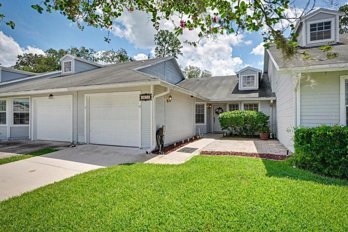 Townhouse at 4574 WANDERING OAKS CT, JACKSONVILLE, photo 33 of 35