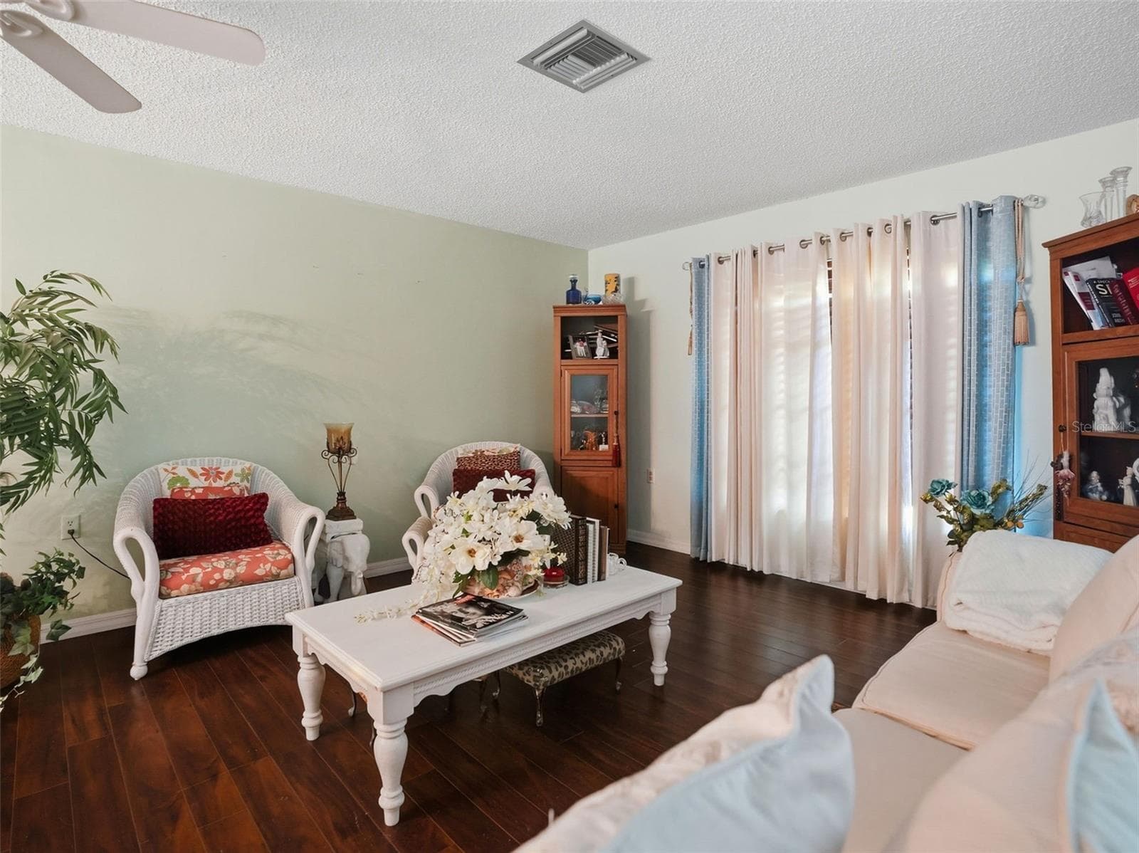 Single Family Residence at 8215 SAN FELIPE CT, PORT RICHEY, photo 7 of 51